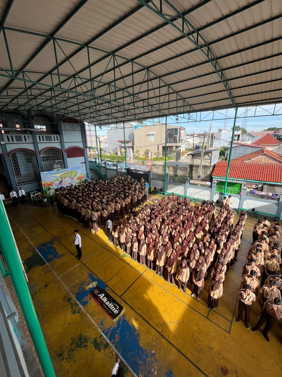 SMK Al Amanah Peringati Hari Guru Nasional dengan Upacara, Apresiasi, dan Pentas Seni Edukatif